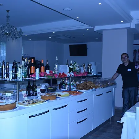 Altis サン・ベネデット・デル・トロント