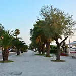 Altis 3*