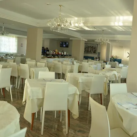 Otel Altis 3*